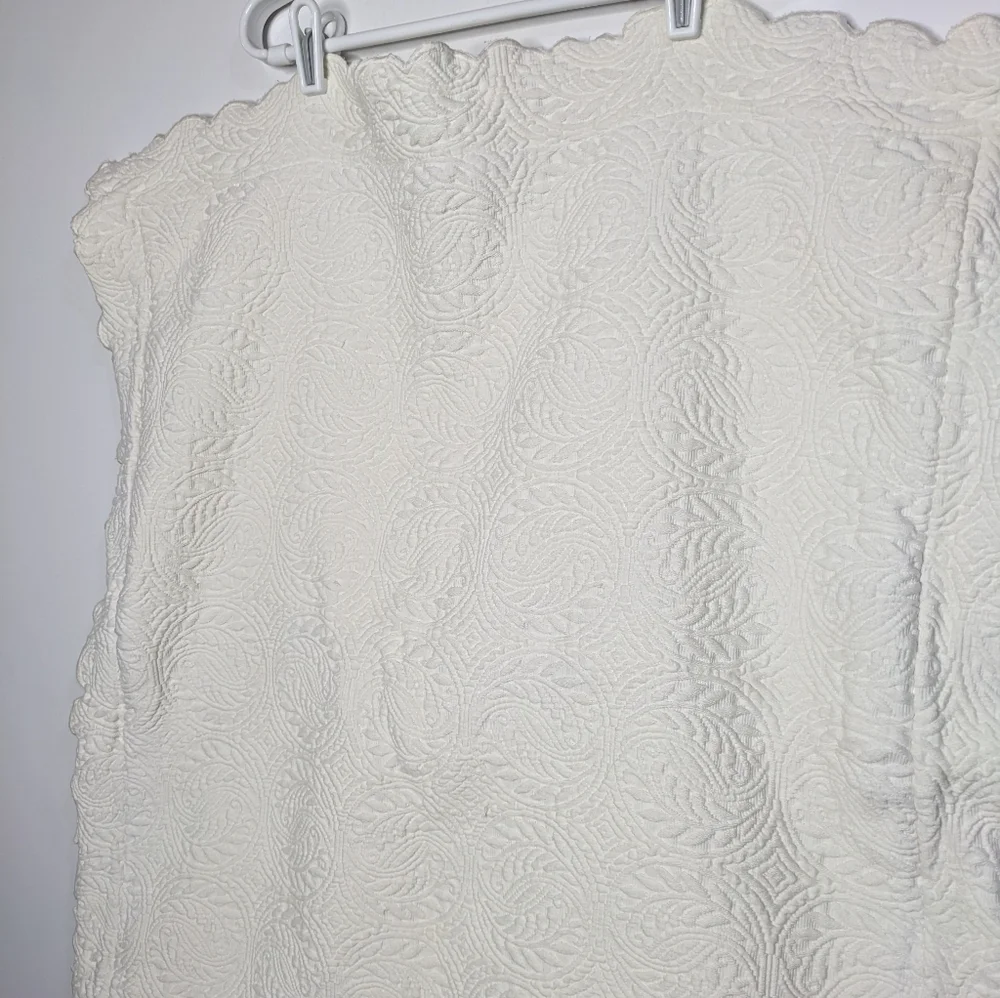 Peacock Alley Large Off White Textured Cotton Pillowcase